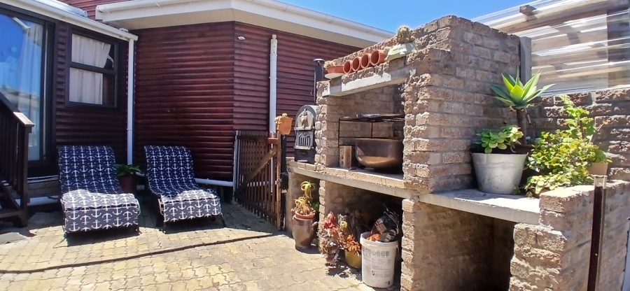 5 Bedroom Property for Sale in De Bakke Western Cape
